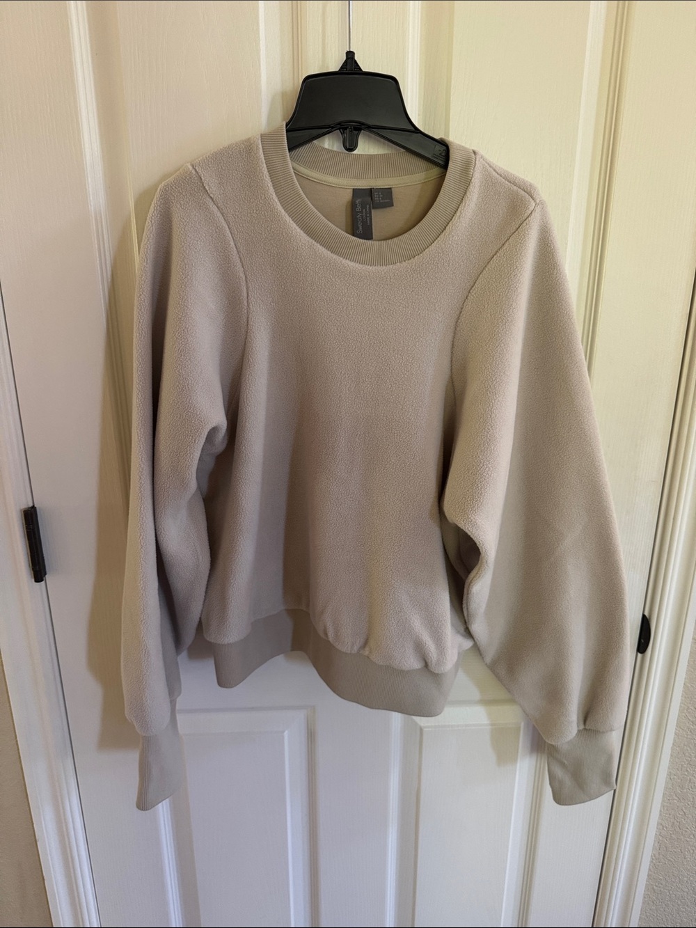Sweaty Betty fleece sweatshirt. Size US 6. Cream color like new!
